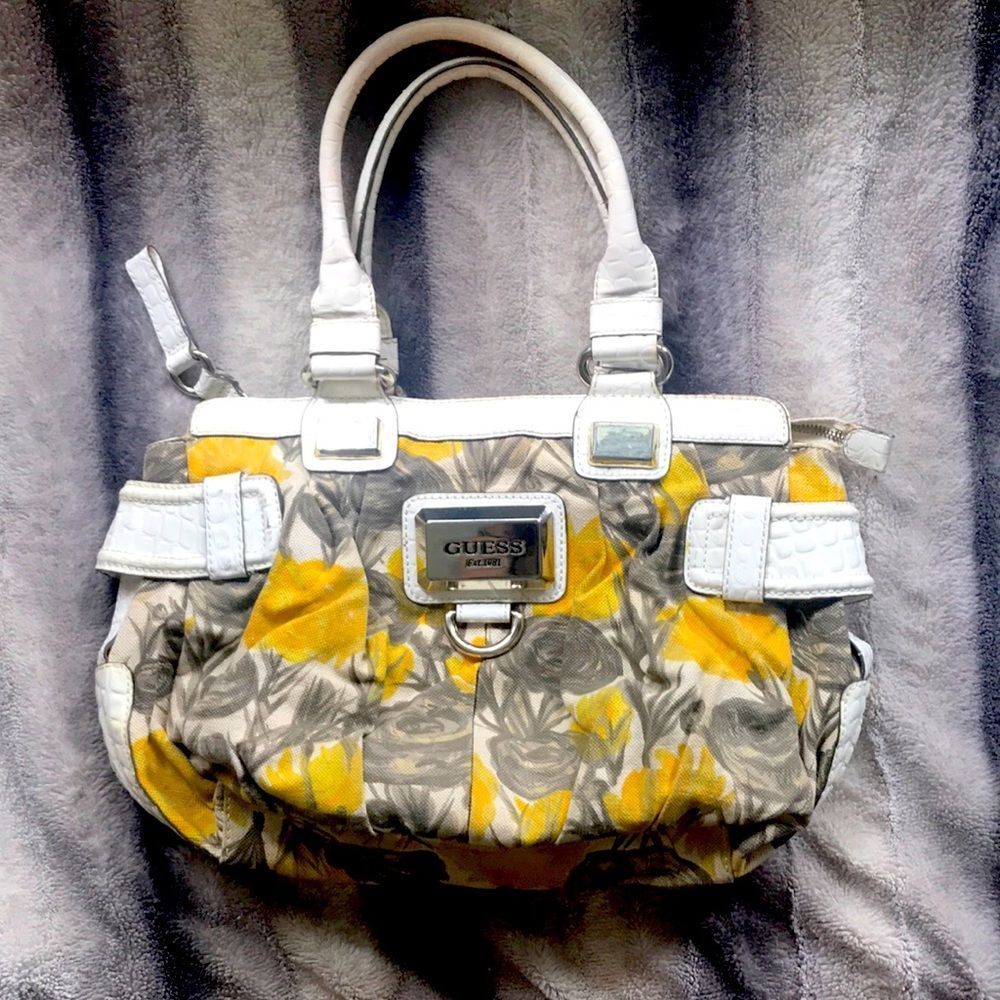 Guess purse / hand bag